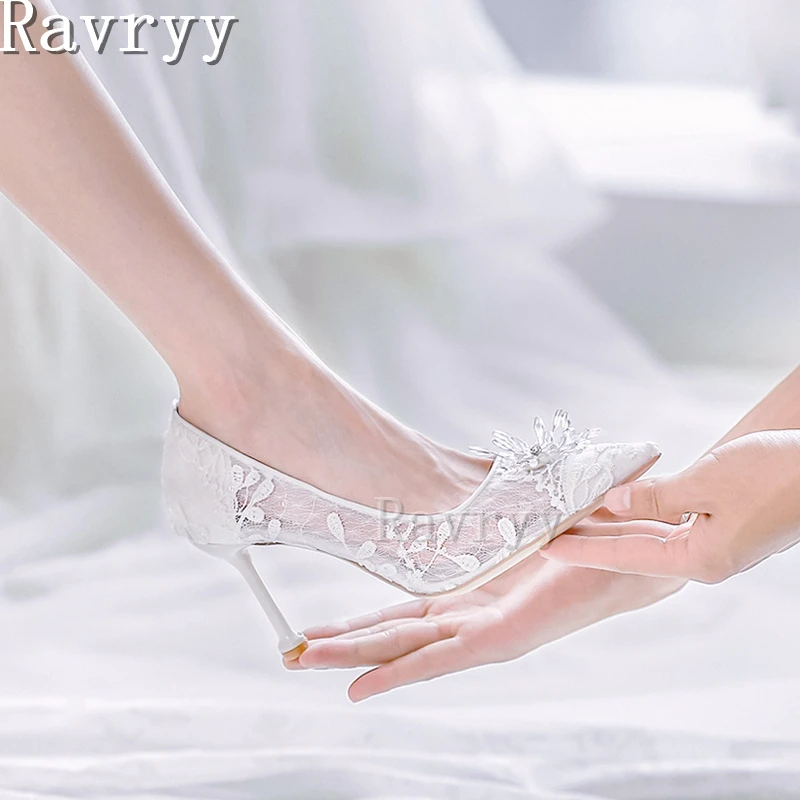 2023 New White Lace Embroid Pointed Toe Bride Pumps Bling Crystal Flowers Thin High Heel Mary Janes Wedding Shoes Woman