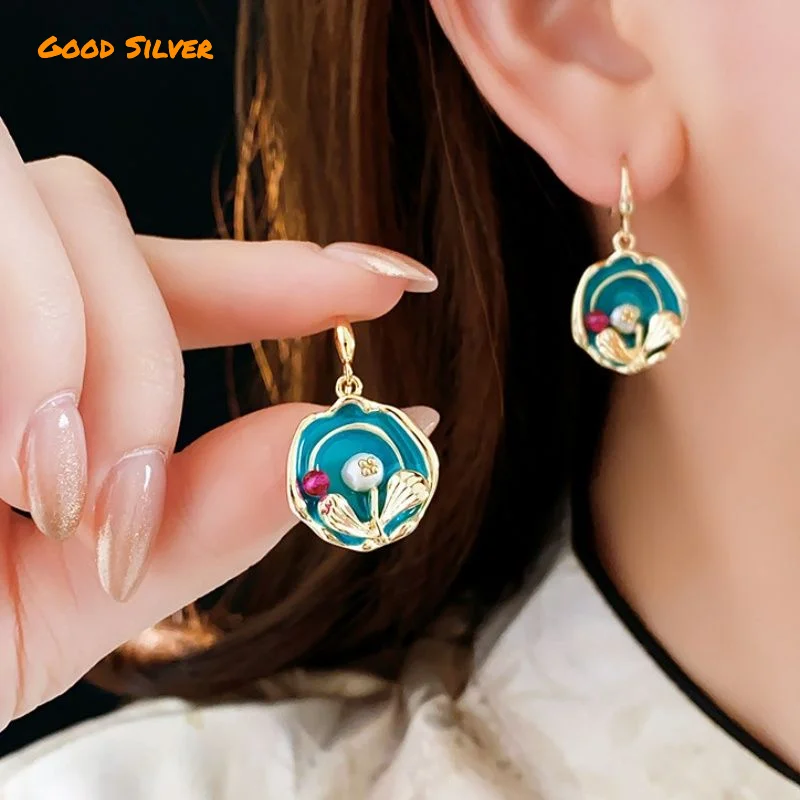 

Baroque pearl flower oil painting women's earrings, new popular Van Gogh style, light luxury high-end jewelry.