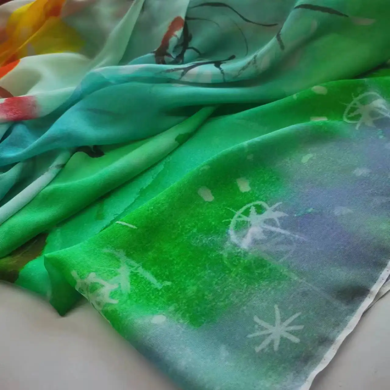 New Fashion 100% Silk Georgette on Sale 8mm Ethnic Printed Qualified Breathable Sewing Fabric
