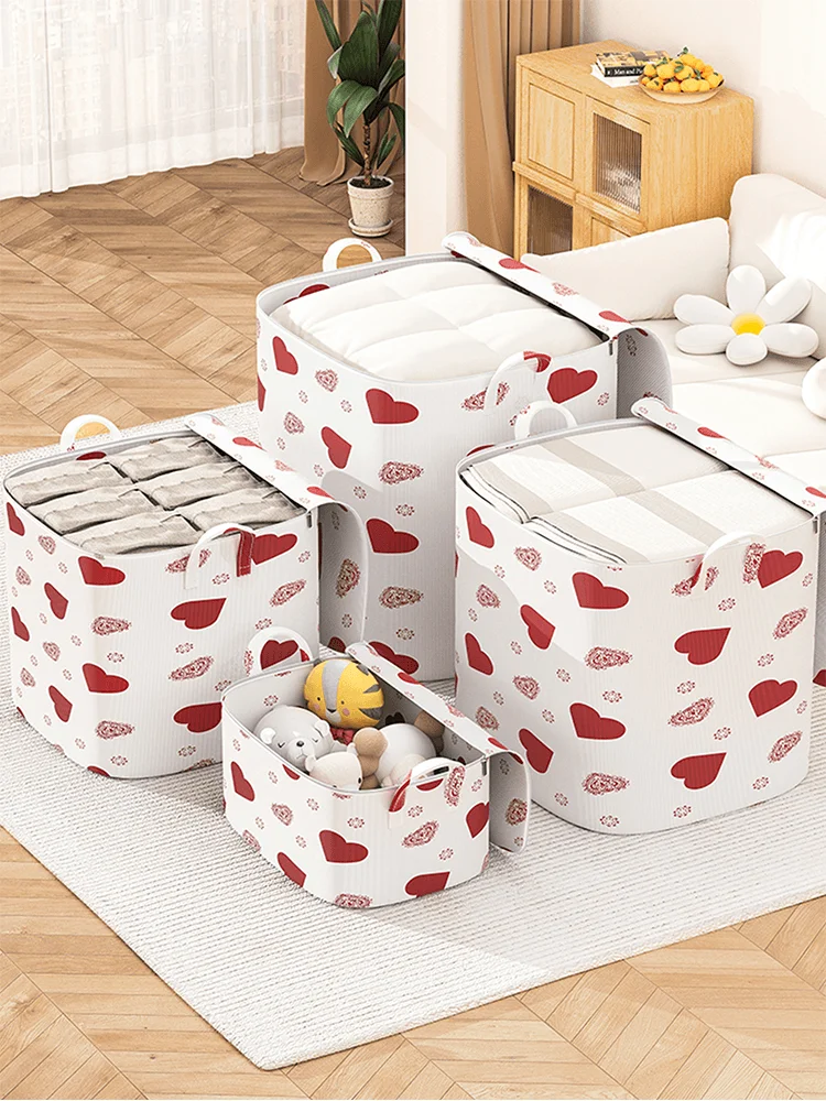 1PC  White bottom with heart patterned zippered storage bag, designed specifically for Valentine\'s Day