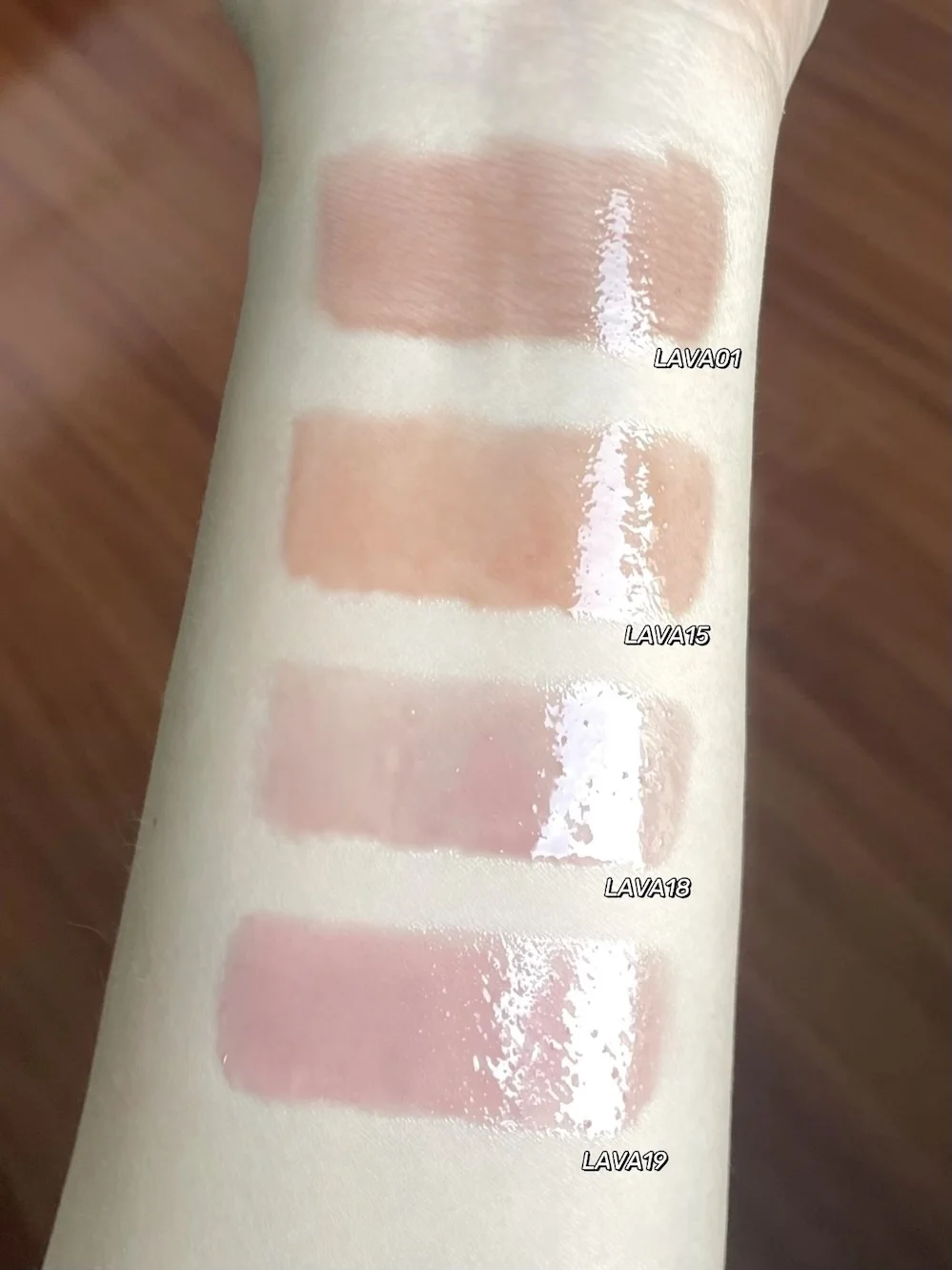LEEMEMBER Mirror Lipgloss Nude Hydrating Water Essence Long Lasting  Moisturizing Essence Shiny Lip Gloss Lip Tint