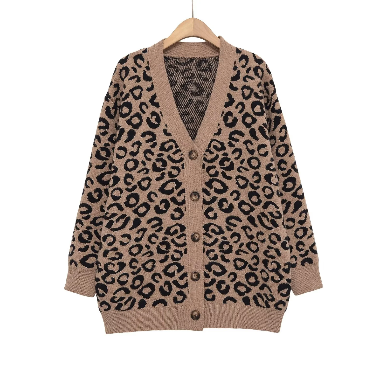 

2025 Winter New Women's Casual and Relaxed Style Leopard Print V-Neck Jacquard Animal Print Knitted Loose Cardigan