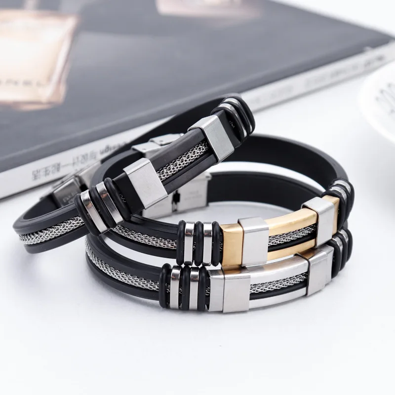 

Men's Black Silicone Bracelet with Stainless Steel Accents Chain Fashion Casual Jewelry Magnetic Clasp Accessory for Daily Wear