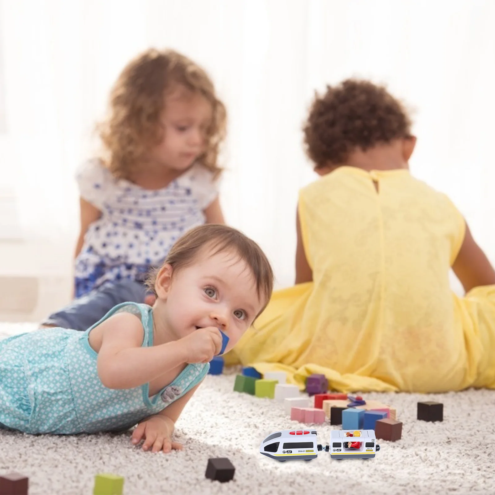 

Magnetic Alloy Electric Train Head White Railway Locomotive Toy Kids Play Safe Gifts Model Simulated Train