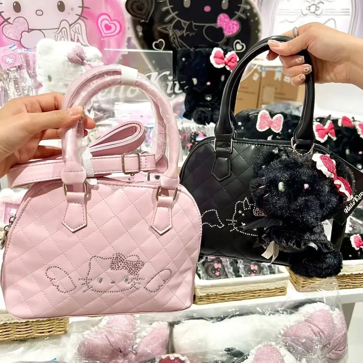 2024 New Angel and Devil Hello Kitty Sweet Large Capacity Commuter Girl Fashion Versatile borsa a tracolla portatile