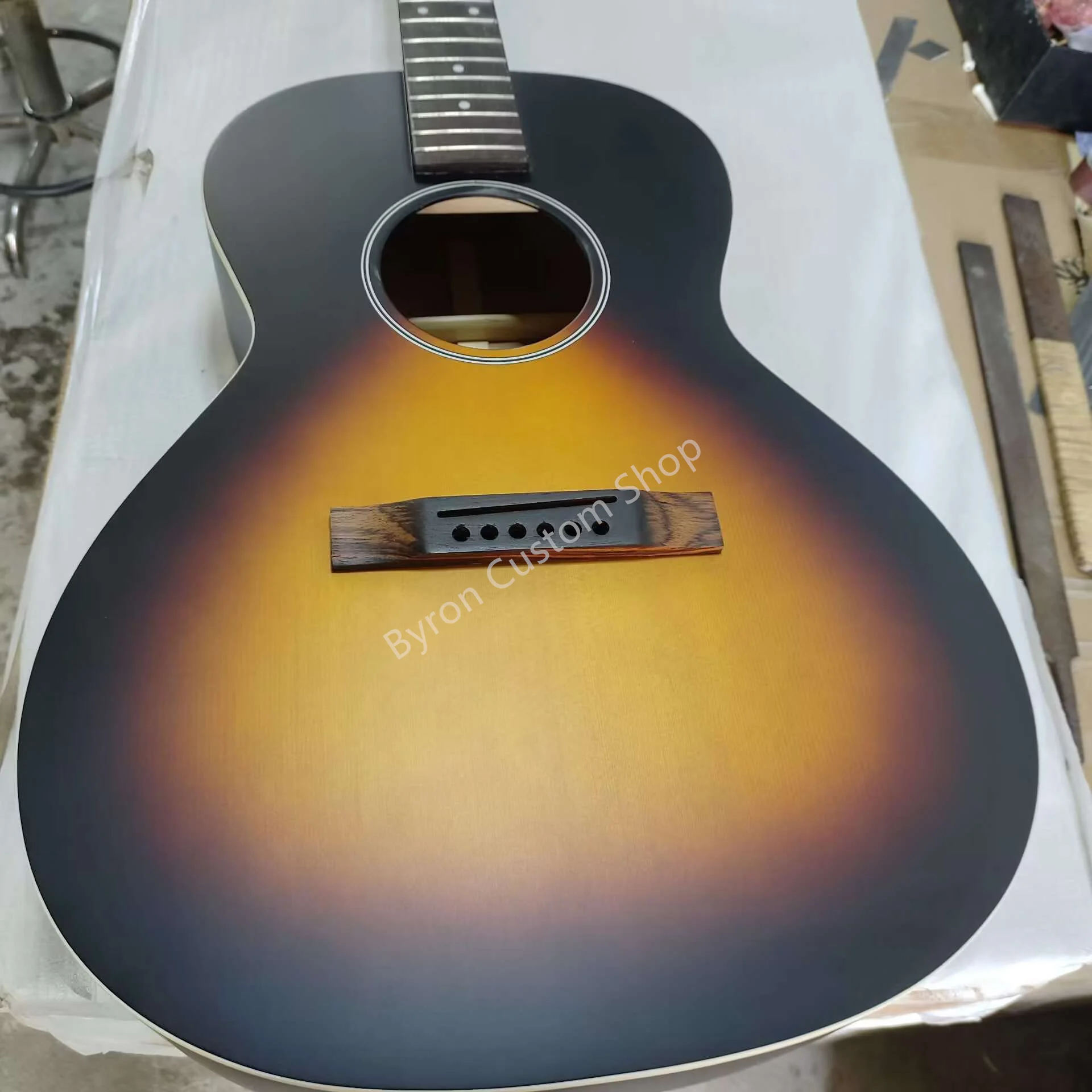 custom handmade LG guitar OO solid top best quality professional parlor size satin guitar