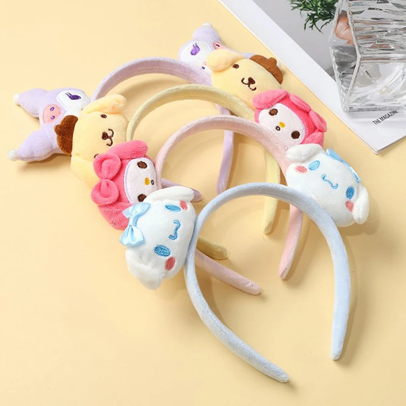 Sanrio Headband Kawaii Cinnamoroll Kuromi Melody Kitty Plush Bow Makeup Wash Hair Ring Hair Accessories لڑکیوں کے لیے تحفے