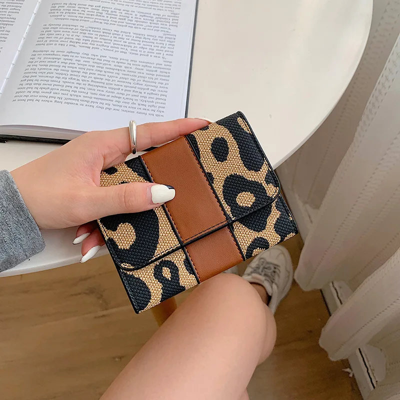 Fashion Long Short Wallet Youth Personality Leopard Pattern Small Clutch Bag European American Retro Flap Coin Purse Card Holder