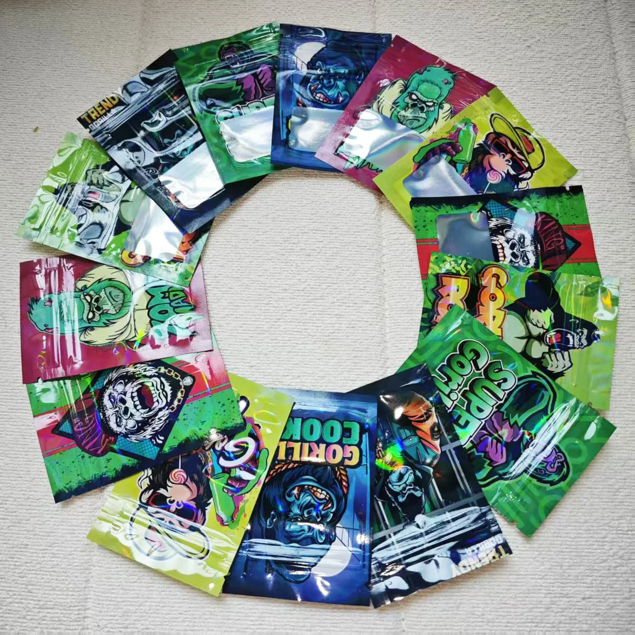 100Pcs 2.76*3.54inch New Pattern Resealable Zip Lock Mini Mylar Bag Candy Gummies Packaging Pouch Smell Proof Zipper Pouches