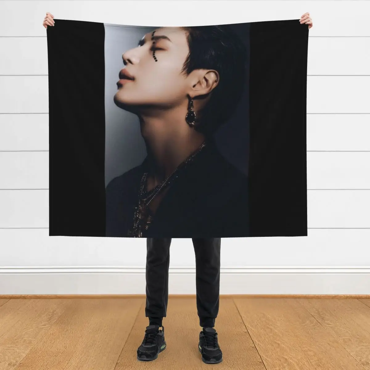 

SHINEE TAEMIN Throw Blanket Sofas Soft Plaid anime Blankets