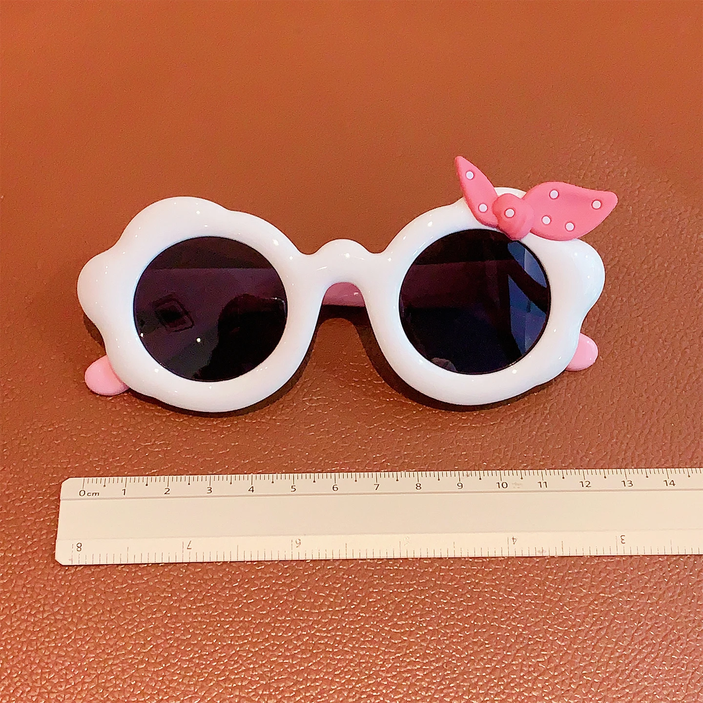 2026 Neue Niedliche Wolken-Rahmen Polka Dot Schleife UV400 Kinder-Sonnenbrille Weiches Silikon Ohne Gesichtsschäden Sonnenbrille für Baby-Mädchen und Kleinkinder – Detail 7