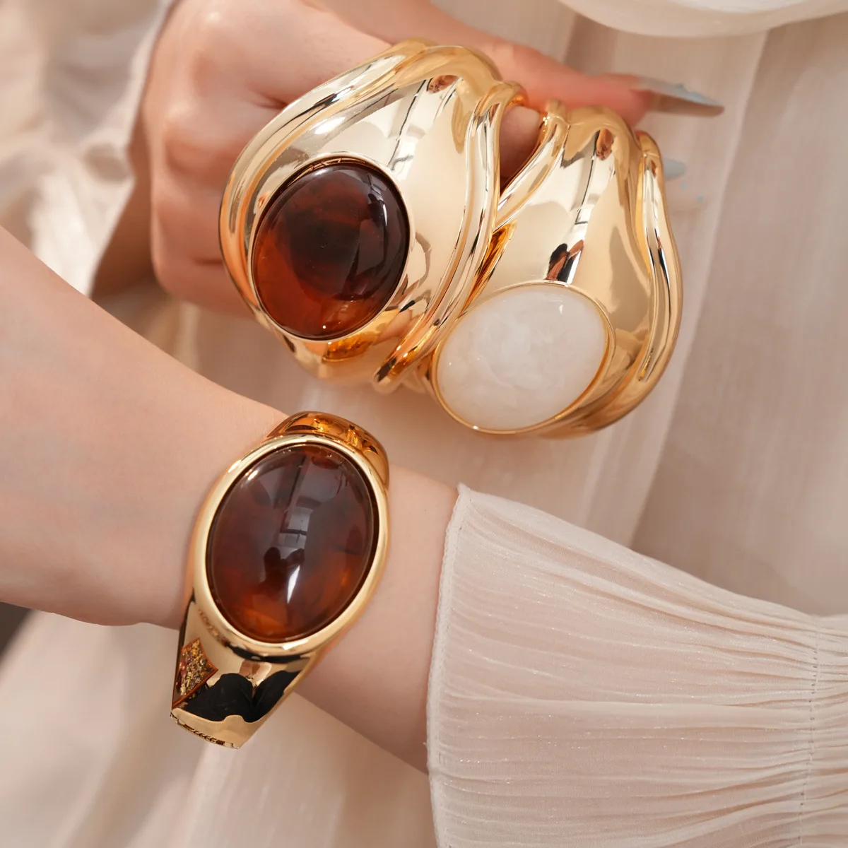 Vintage Oval Resin Open Bangle For Women Light Luxury High End Fashion Personalized Versatile Hand Jewelry