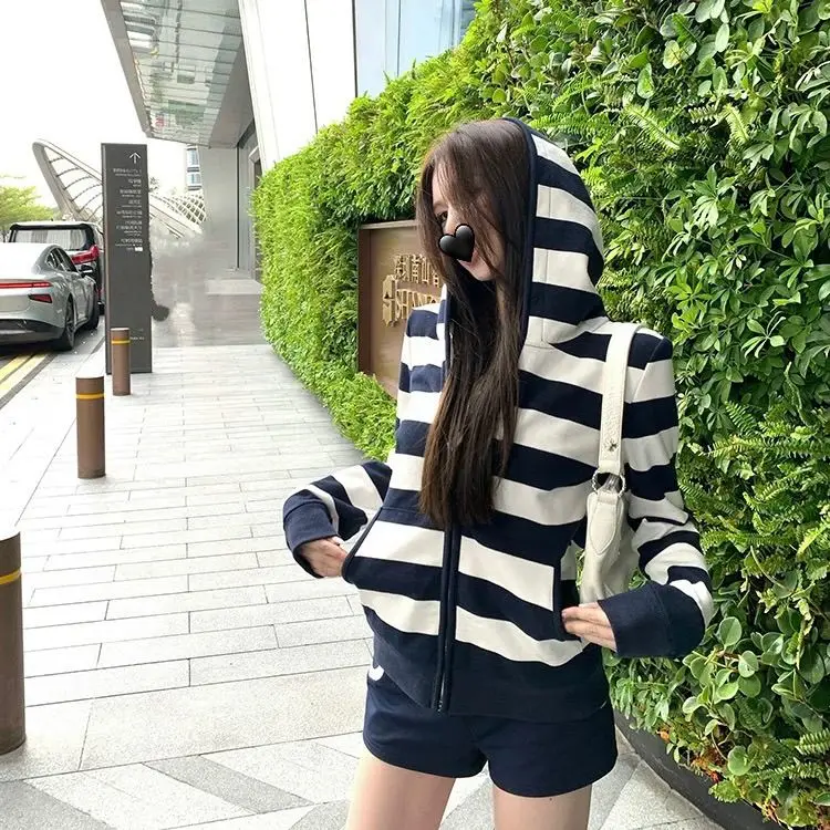 

Onalippa French Style Hooded Casual Slimming Loose Fit Hoodie Jacket Spring Summer 2026 Basic Versatile Top Women