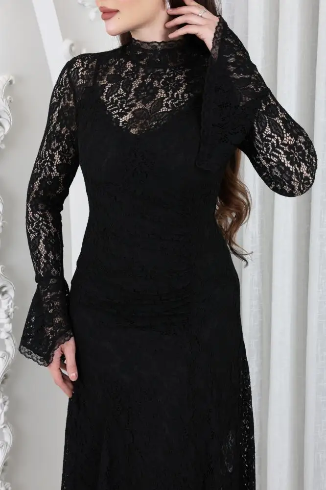 

Arabian Night Elegant Evening Dresses Black Party Dresses Lace Stylish Prom Gowns Customized Luxurious فساتين سهرة
