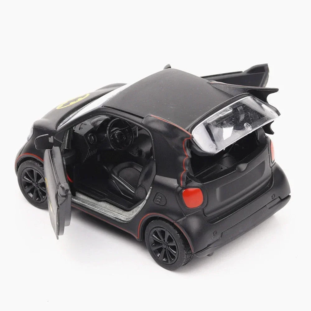 1:36 スマートバット クリスマス ダイキャストカー ブラック車両 プルバックおもちゃ付き 格安子供のおもちゃ 誕生日プレゼント E74