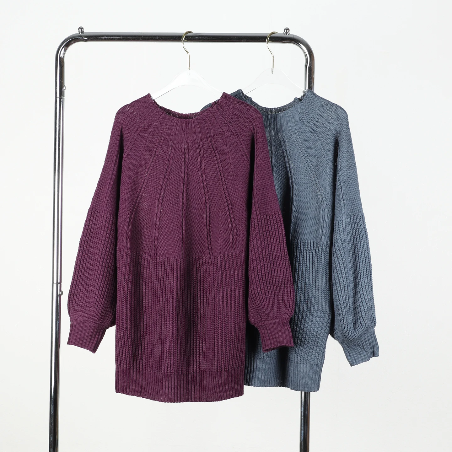 

Thin Ball Center Handle Fork oulder Loose Sweater Women's Faion Winter Season Acrylic Fiber 00% Material Ladies Sweater