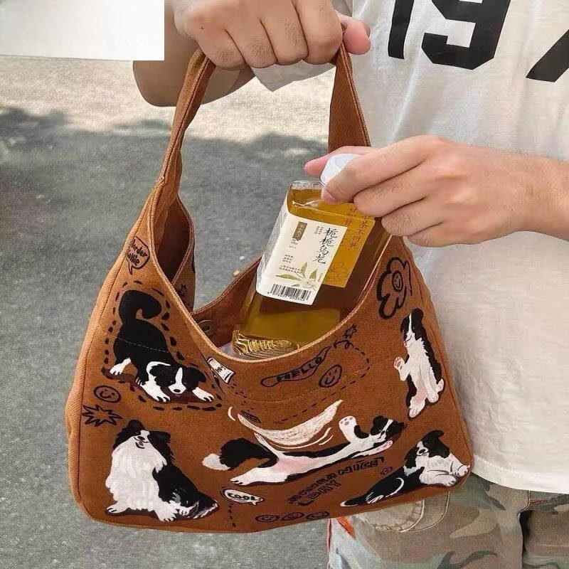 

Korean Retro Canvas Shoulder Bag Large Capacity Casual Women's Bag Adorable Versatile Mommy Bag Easy to Clean Magnetic Buckle