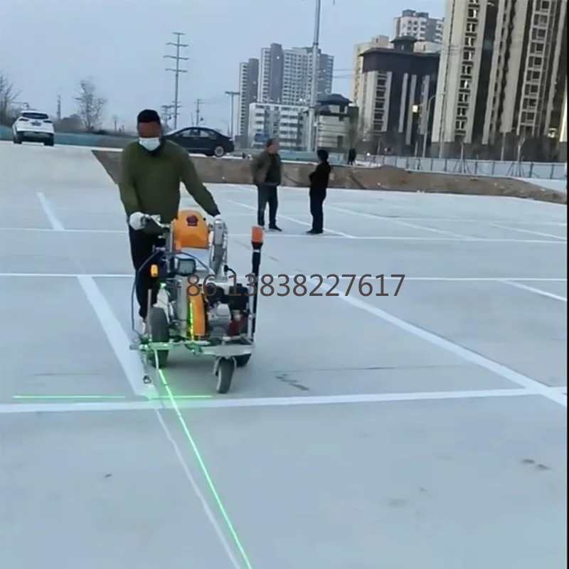 Ride on Cold Spray Road Marking Machine with Engine High Operating Efficiency for Pavement Line Marking