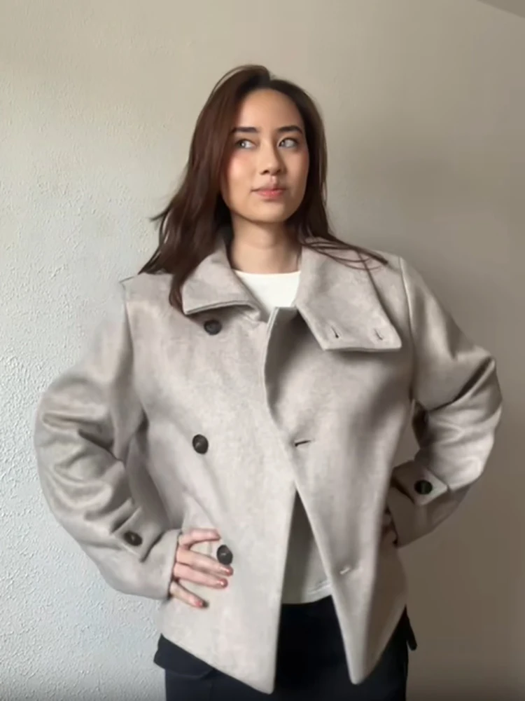 Klassischer, einfarbiger, kurzer Mantel mit hohem Kragen für Damen, lässige, einreihige Jacke mit asymmetrischen Knöpfen und Seitentaschen, Herbst-Oberbekleidung für den Arbeitsweg. – Detail 5