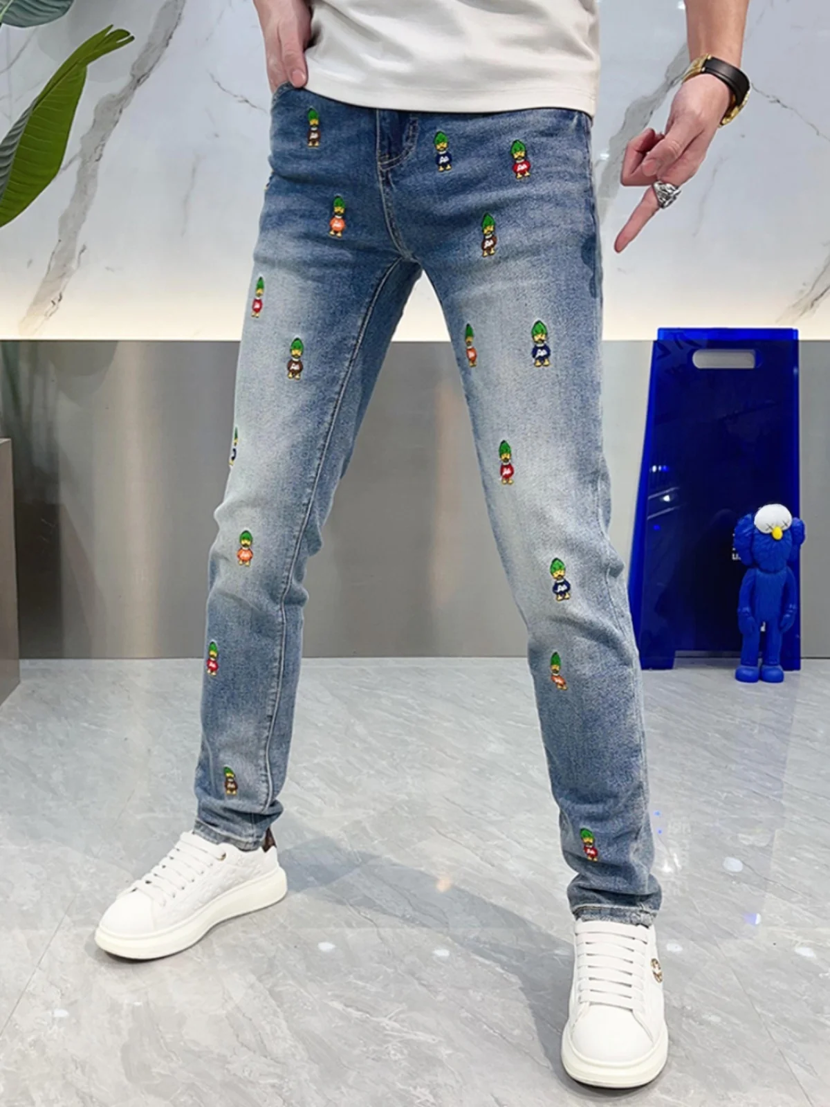 

Spring Summer Trendy Cartoon Embroidered Slim Fit Jeans Men's Elastic Casual Long Pants Breathable Youth Faion Small Straig...