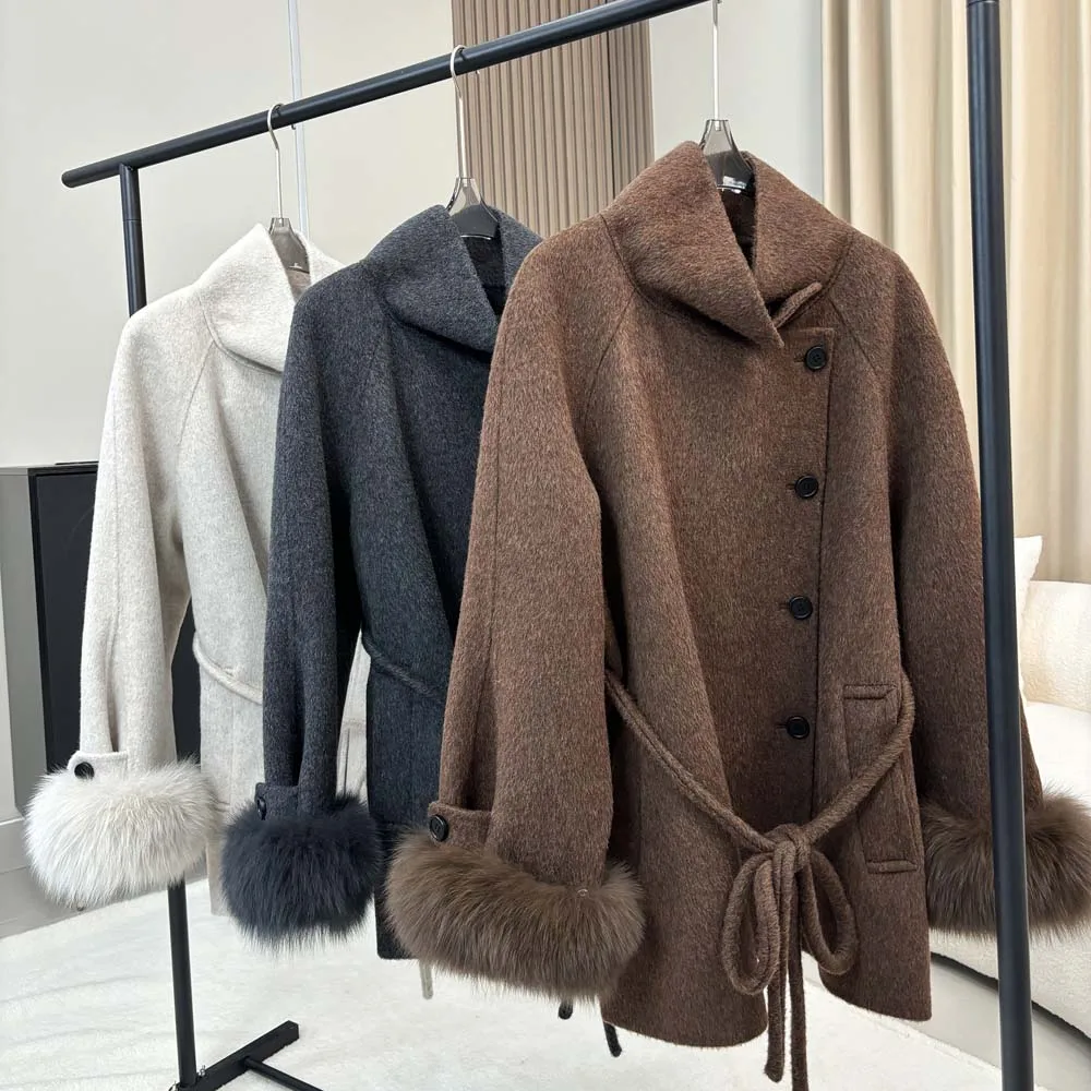 

New 2025 Real Fur Coat Winter Thick Warm Jacket Women Natural Fox Fur Cuff Wool Fashion Casual Outerwear