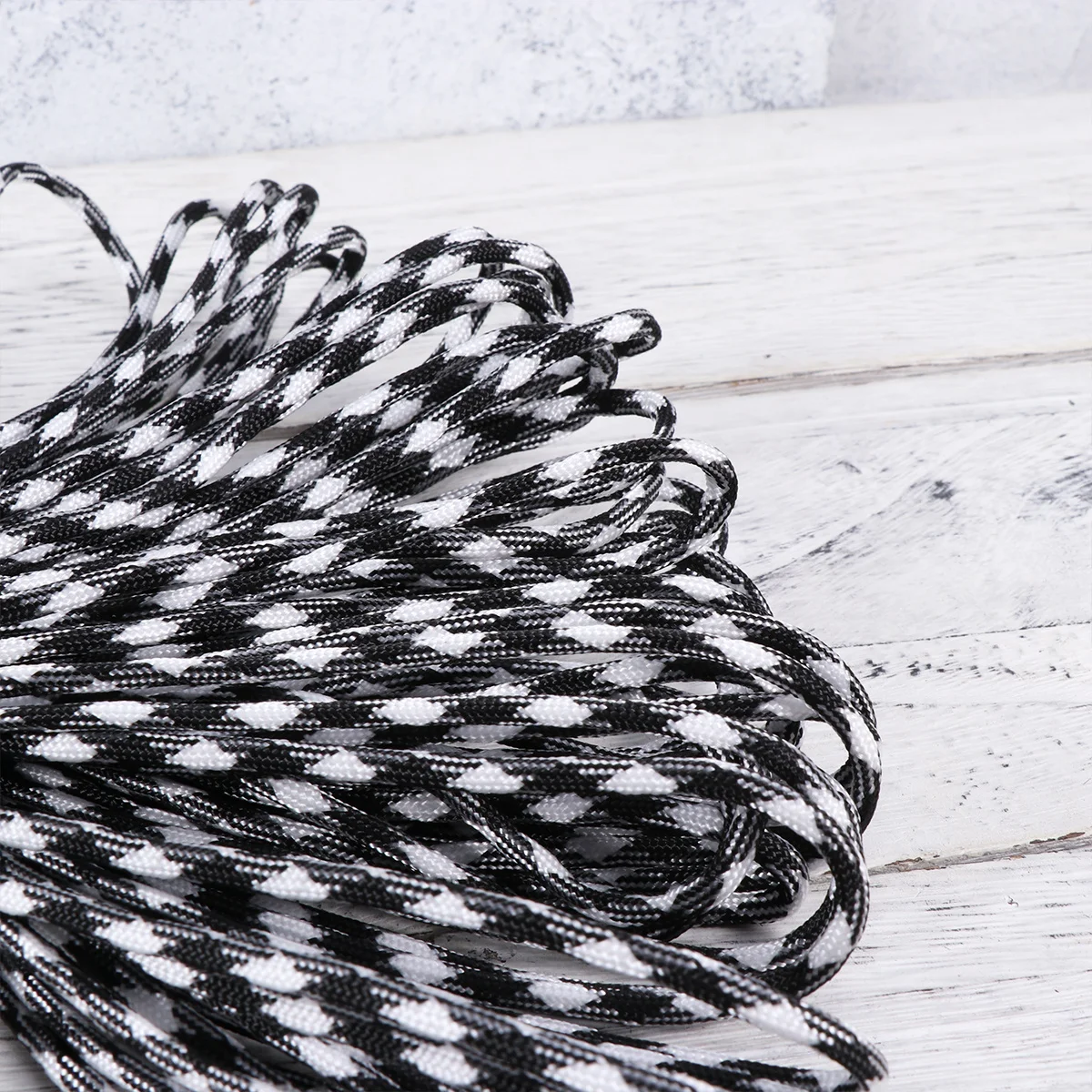 

30.5m Paracord Rope Durable Heavy Duty Outdoor Survival Lanyard Rope Camping Hiking Climbing Emergency Use Abrasion Resistant