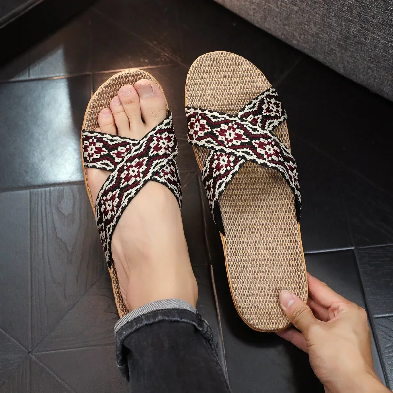 Men Summer Linen Slippers Lightweight Breathable Anti Slip Comfort Casual Indoor Bedroom Home Sandals
