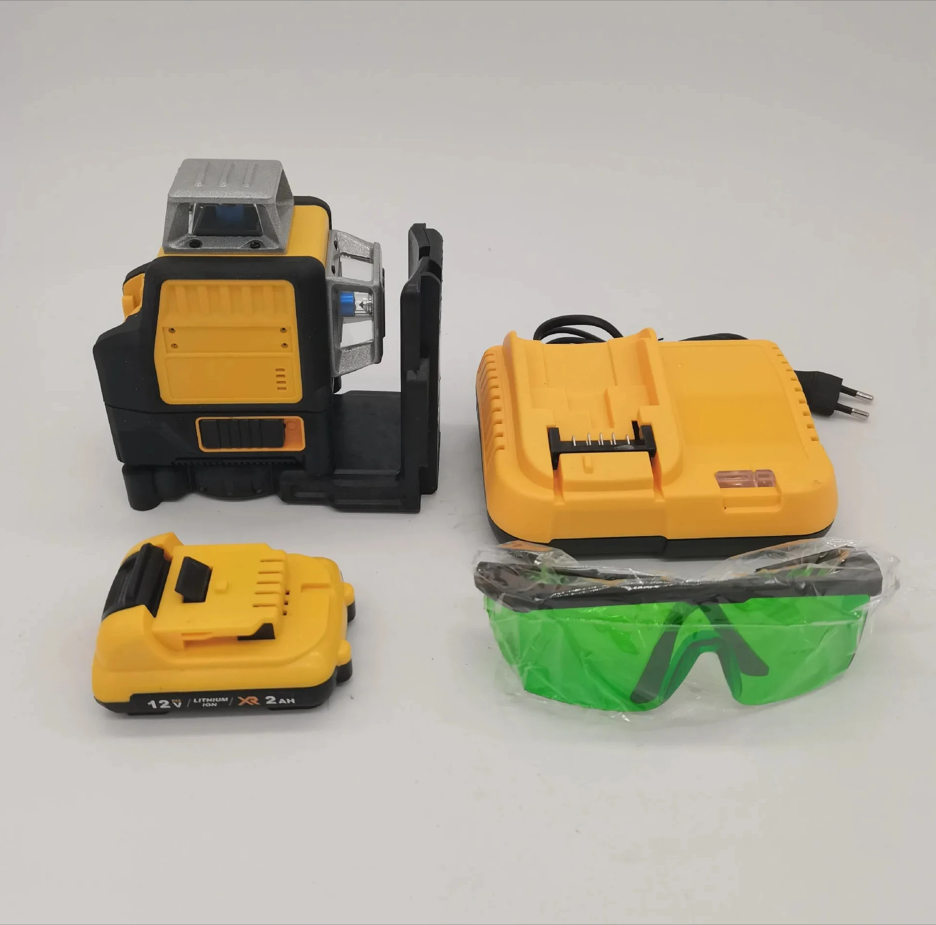 

High precision infrared self leveling 360 degree level vertical 12 line green laser wall and floor stickers instrument
