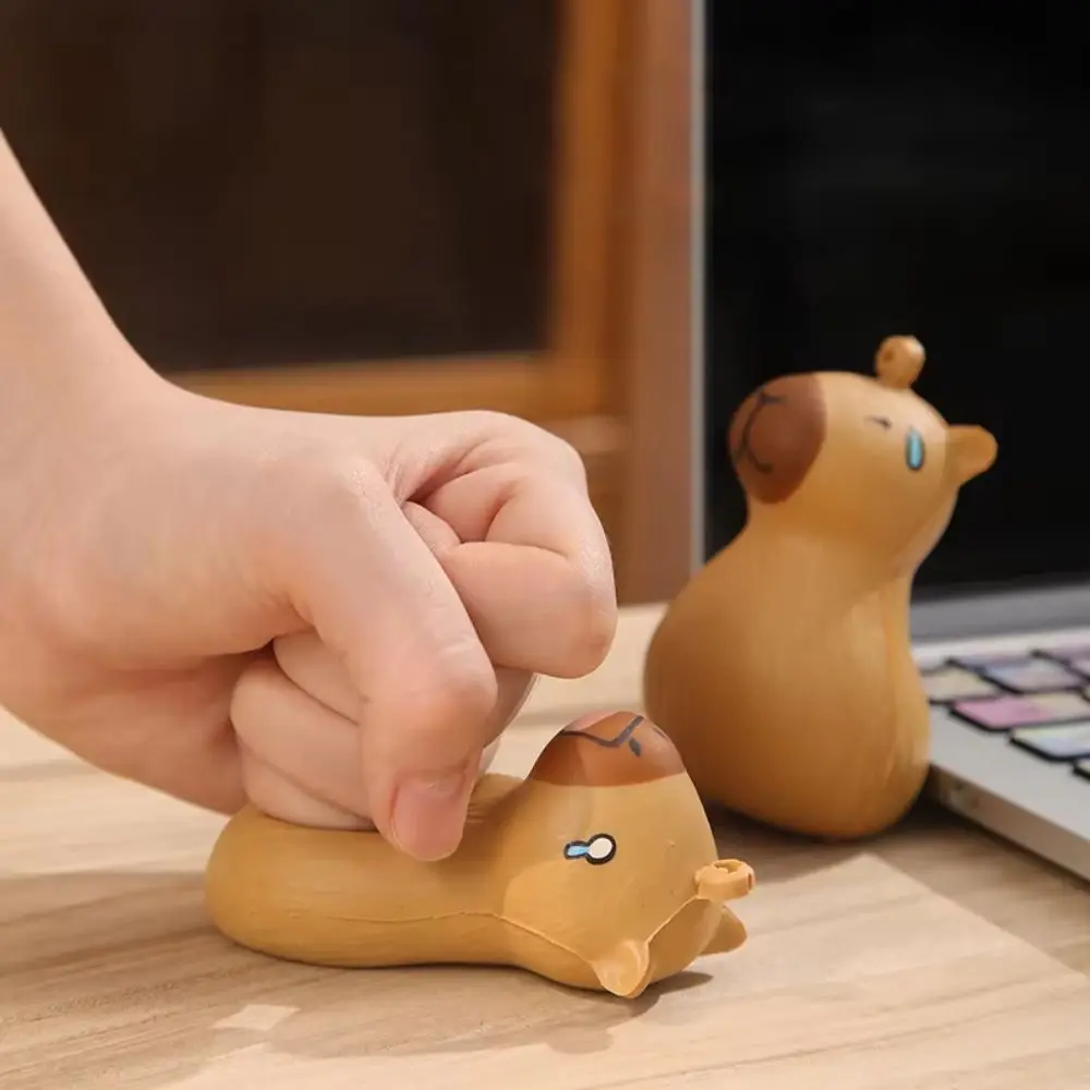 Keyring Capybara Squeeze Keychain Cartoon Soft Simulation Capybara Pinch Toys 3D Novelty Slow Rebound Toys Kids Tricky Doll