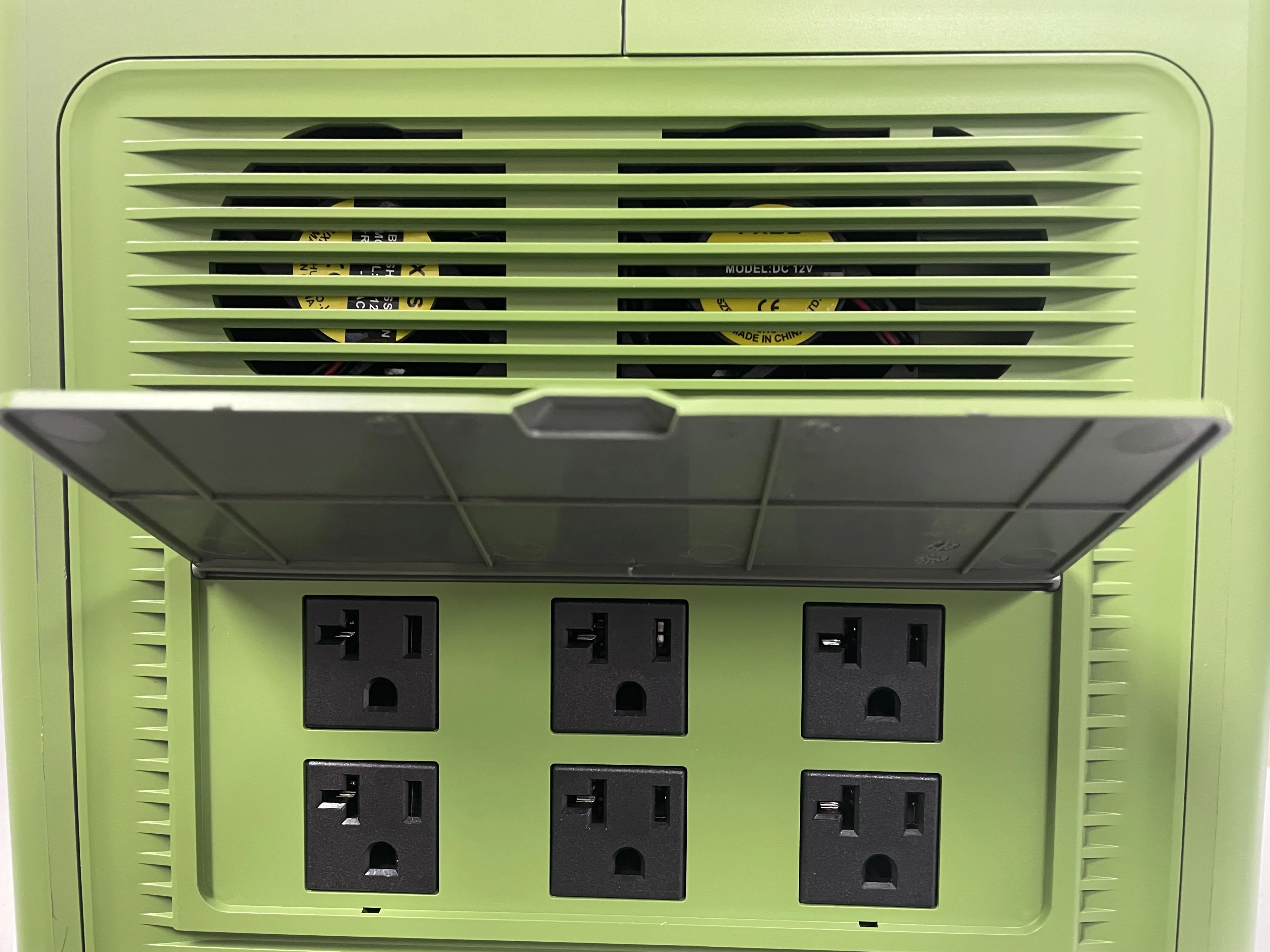 Portable Rechargeable 220v Electric Generator 6000w Solar Charging Lithium Hydroelectric Power Station with Solar Panel