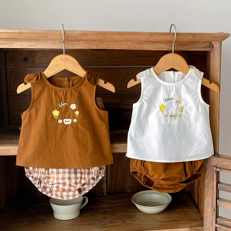 

Girl Clothing Set Summer Fashion New Children's Bow knot Embroidered Tank Top+Embroidered Ruffled Edge Shorts Two Piece Set