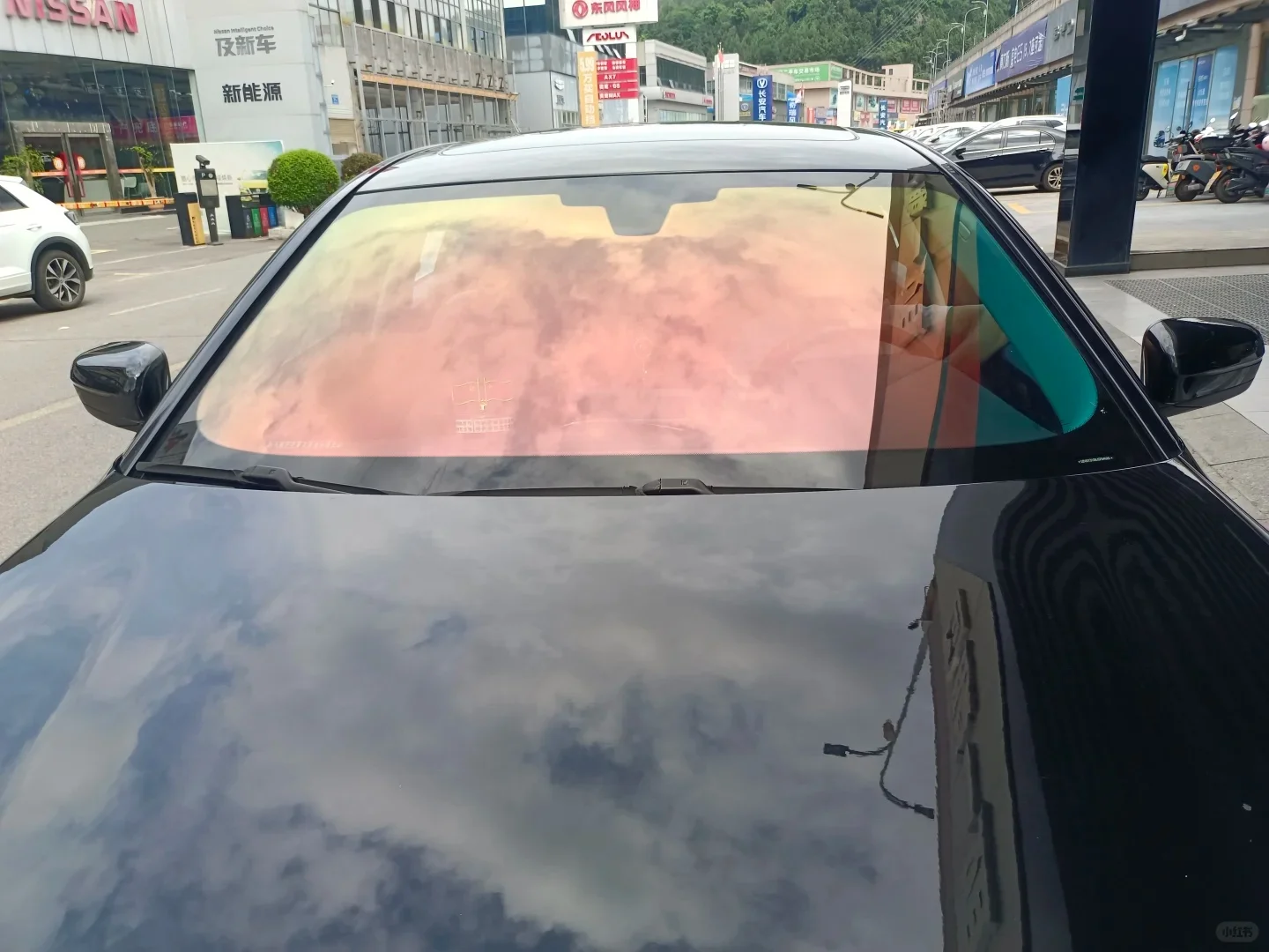 VLT 78% Rote Auto-Chamäleon-Fensterfolie Geisterrosa Farbwechsel Modifizierte Tönungsglasfolie Solar-Dekorative Schutzfolien – Detail 10