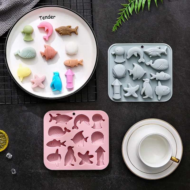 

11 with Penguins, Different Marine Life Shapes, Chocolate Molds, Soft Candy Ice Grid, Baking Cake Molds Baking Accessories