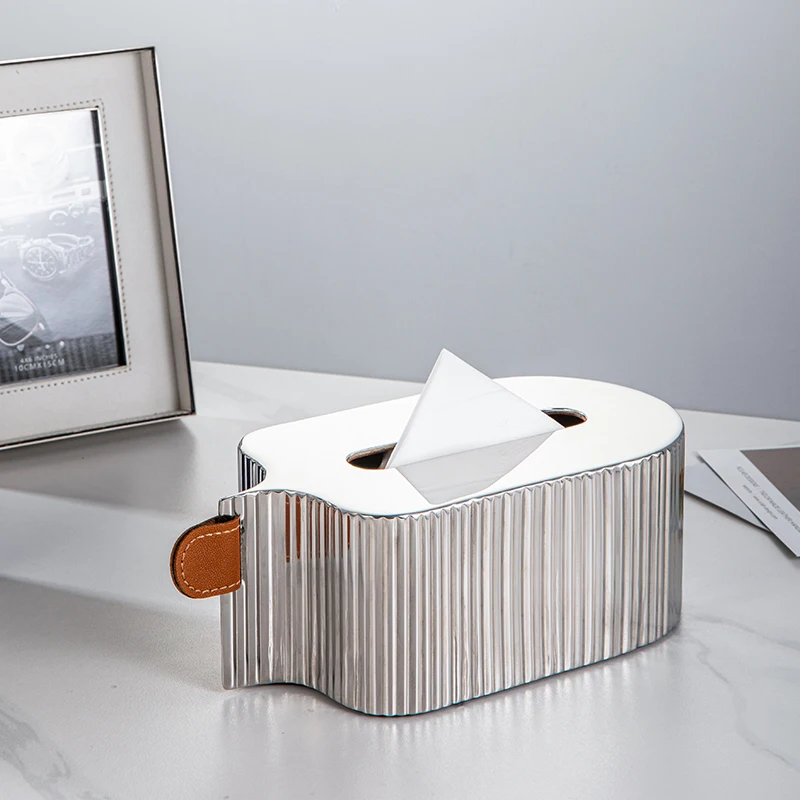 Modern Stainless Steel Tissue Box Silver Luxurious Mirror Finish Creative Square Design for Hotel Guest Decorative Residential