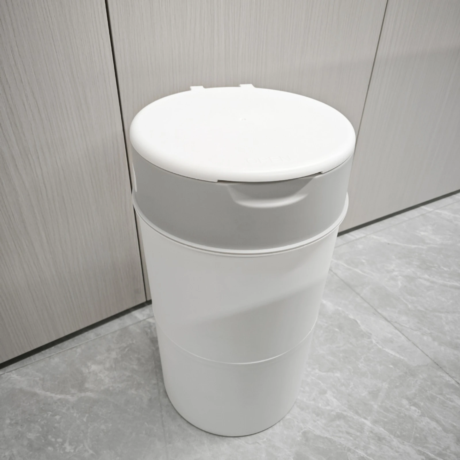 cubo-de-basura-con-tapa-cubo-de-basura-compacto-con-tapa-contenedor-de-residuos-con-tapa-elegante-cesto-de-basura-moderno-para-duenos-de-mascotas-bano-guarderia