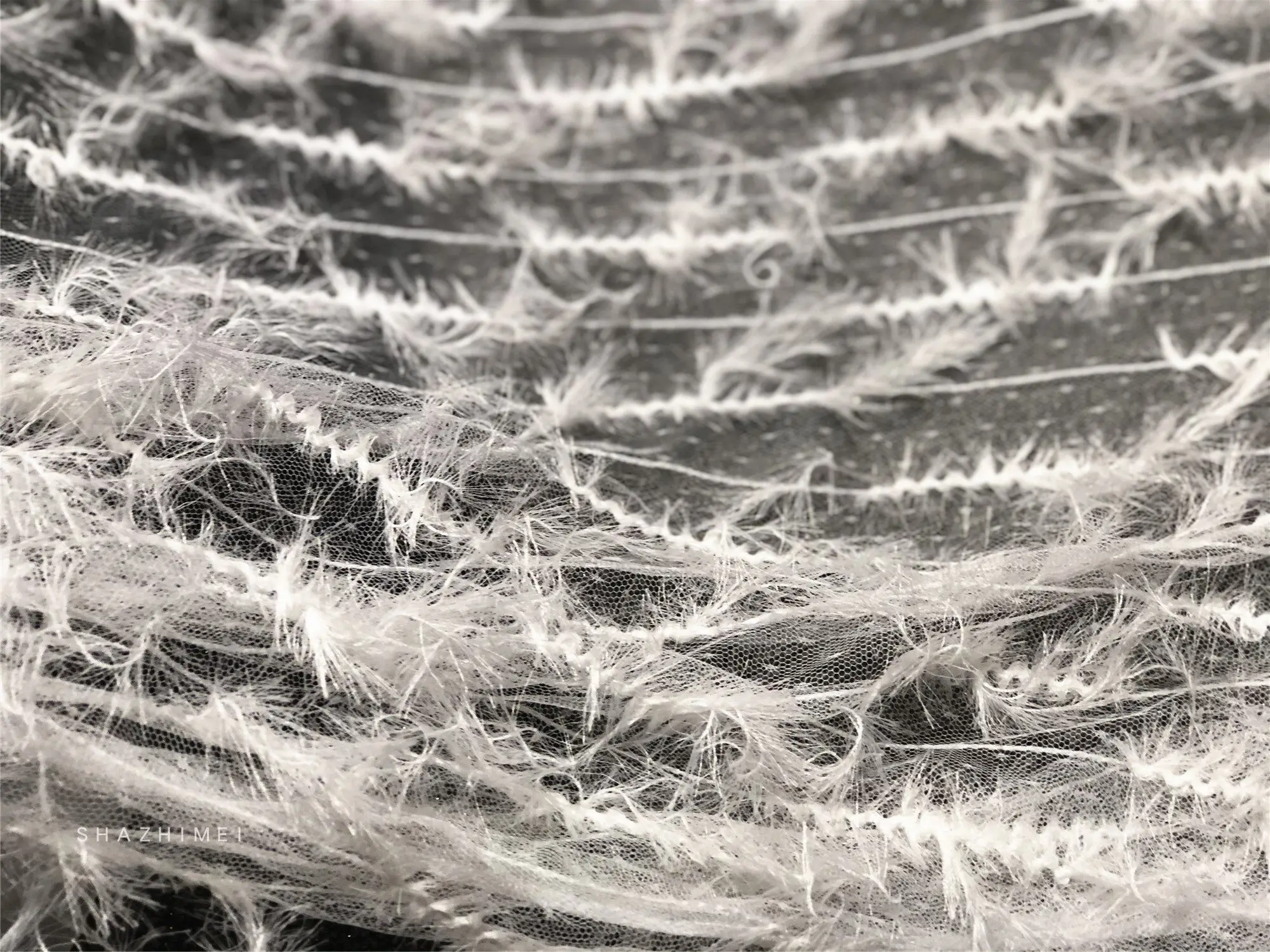 High-Grade White Three-Dimensional Feather Draping Fabric for Wedding Dress Gauze Cloth Plush Mesh Designer Fabric