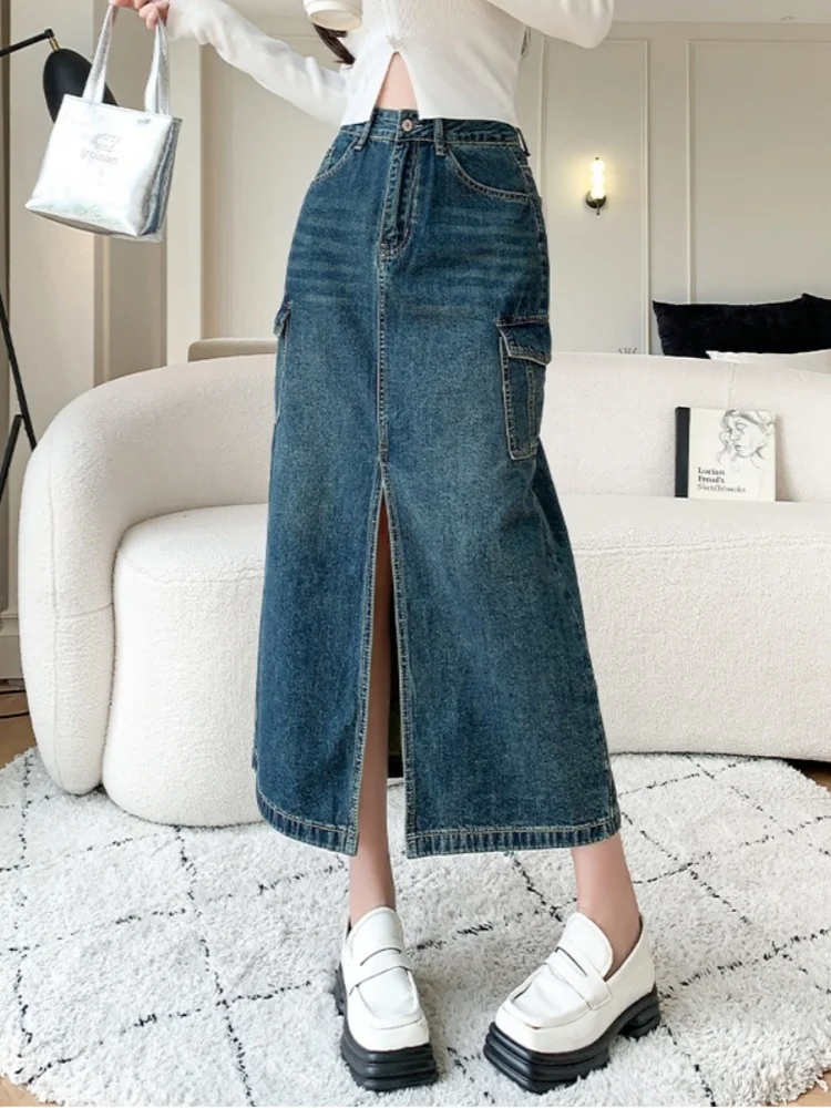 Nowa Jesienna Koreańska Wersja Casualowa Spódnica Jeansowa w Kształcie Litery A Damska Spódnica do Pracy z Wysokim Stanem, Średniej Długości, Seksownym Rozcięciem z Przodu