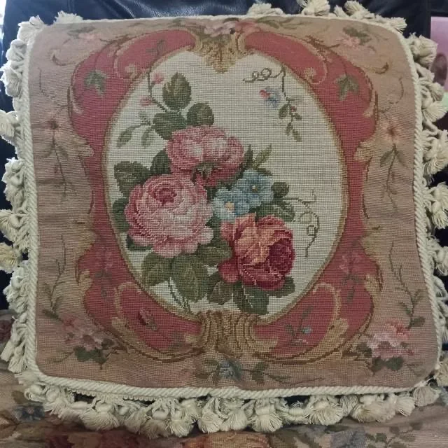 

FREE SHIPPING 10K 16"X16" Needlepoint pillow, handmade cushion with floral designs no insertion