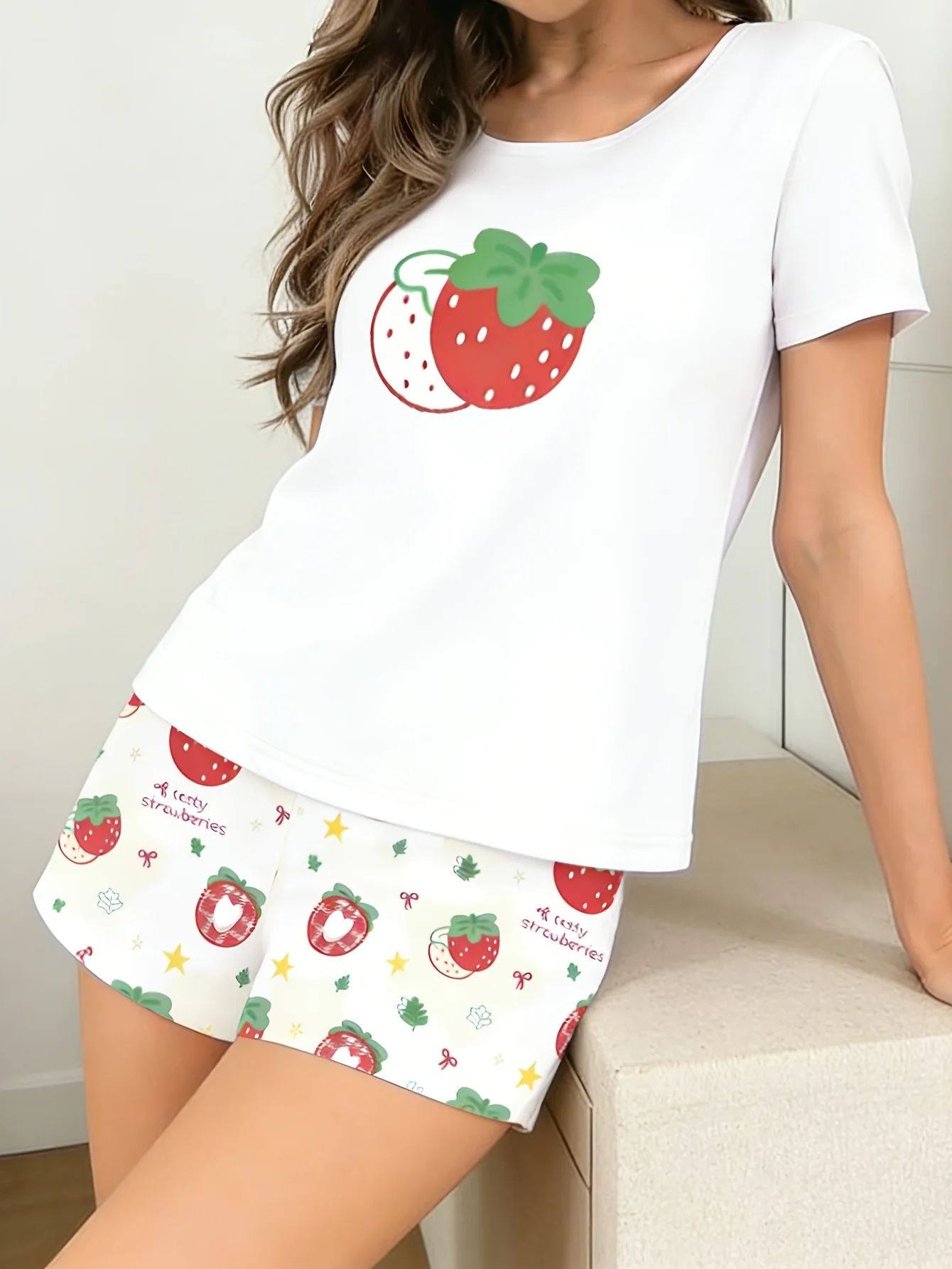 

Женский пижамный комплект с короткими рукавами и принтом клубники
