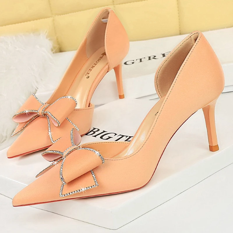 Large Size 43 Women Pumps Bowknot Kitten Heels Silk Satin Ladies Shoes Stilettos Women 7cm Heels BIGTREE Shoes Sexy High Heels