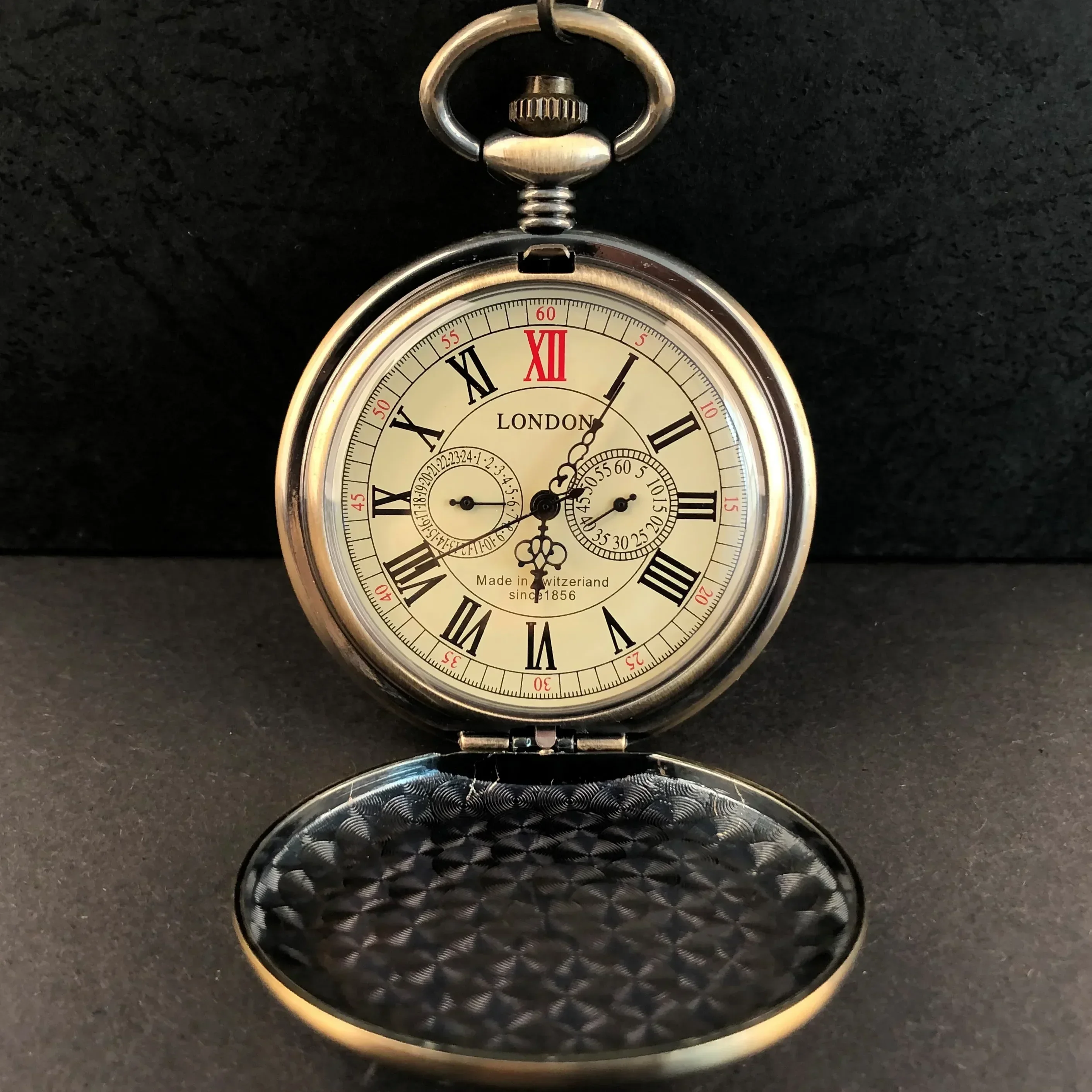 ساعة جيب ميكانيكية متعددة الوظائف بتصميم ريترو إلك إبداعي للرجال والنساء، قلادة أنيقة على شكل قلادة هدية عيد الميلاد #3