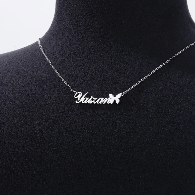 Colliers personnalisés avec nom papillon pour femmes et hommes, pendentif en acier inoxydable, bijoux personnalisés, cadeau d\'anniversaire
