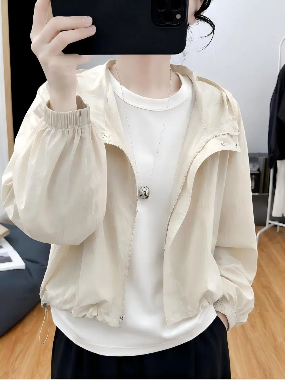 Women's Short Hooded Lightweight Loose Fitting Summer Sun Protection Jacket Breathable Outdoor Climbing Windbreaker Coat