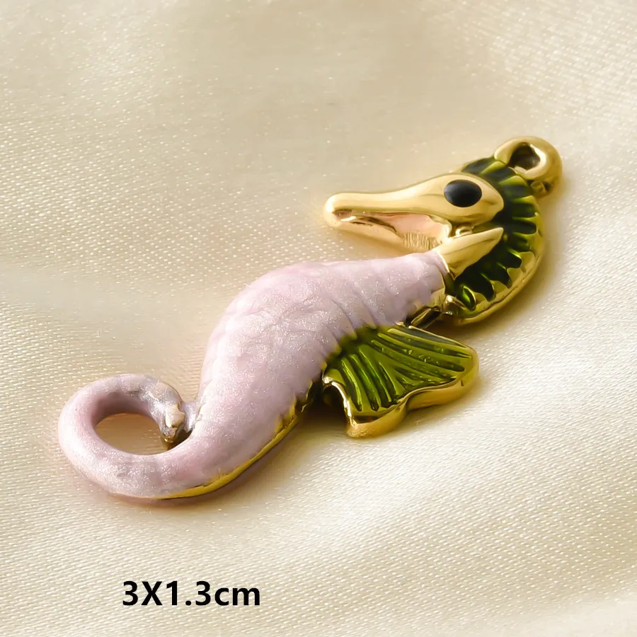 2/6 Stück echt vergoldete Anhänger mit Meeresmotiven, Emaille-Wellen, Seepferdchen, Schildkröte, Edelstahl-Charms für die Schmuckherstellung, Schlüsselanhänger, Großpackung – Detail 4