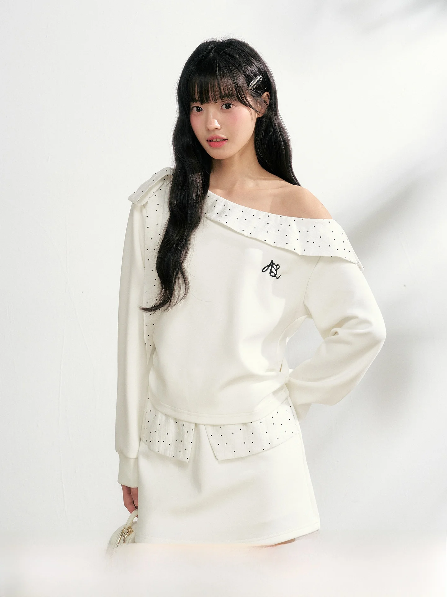 

NANGOON Spring 2025 Long Sleeve Sweatshirt Design Waist Cinching Polka Dot Set Shoulder Bared Two-Piece Women's Fashion Ensemble