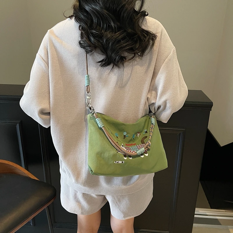 

Large capacity spring and summer embroidered cat bag, waterproof handbag, crossbody bag, single shoulder bag, shopping bag, cart