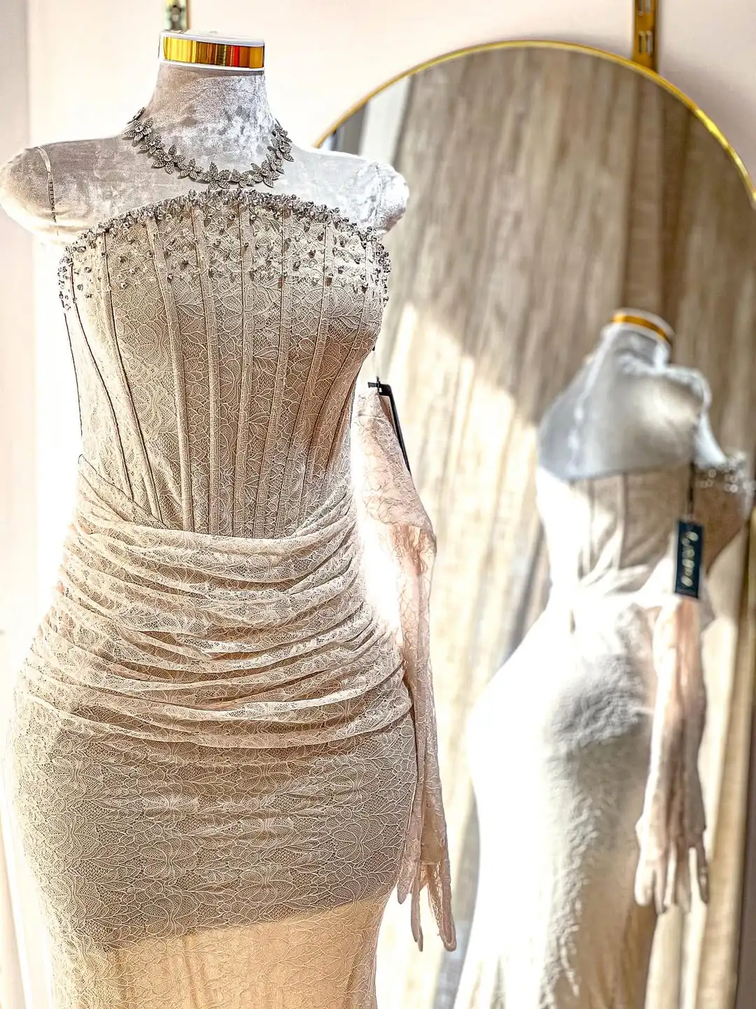 

Новый дизайн, сексуальный корсет с кристаллами «рыбий кость», с открытыми плечами, талией, плиссированное, с иллюзией, кружевной вышивкой, вечернее платье русалки для выпускного вечера