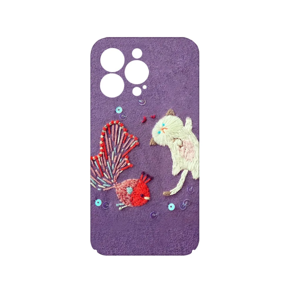 Purple Embroidered Wind Goldfish Cat Phone Case for IPHONE 16 15PRO MAX 14 13 12 11 Acrylic TPU Two in One Magnetic Phone Cases