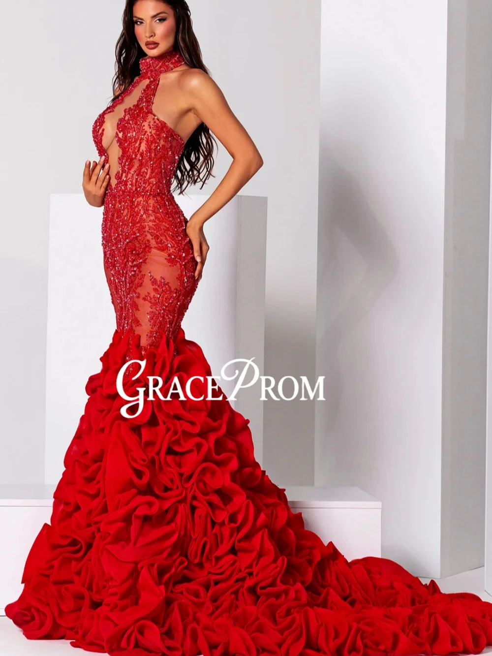 

Red Exquisite Beaded Evening Dress With Ruffles Elegant Halter Backless Wedding Party Gown Customized Sleeveless Prom Dresses