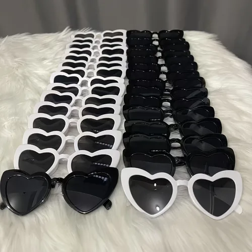 Imagen 2 del producto 15 gafas negras en forma de corazón + 15 gafas blancas en forma de corazón, suministros de dama de honor para novio nupcial para fiesta de boda